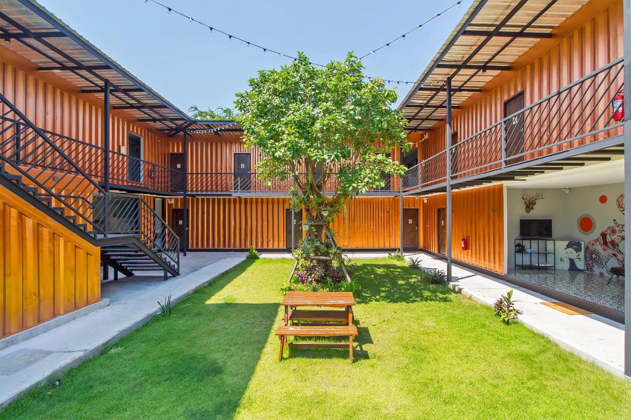 Jn9 Poshtel Hotel Pattaya Exterior photo