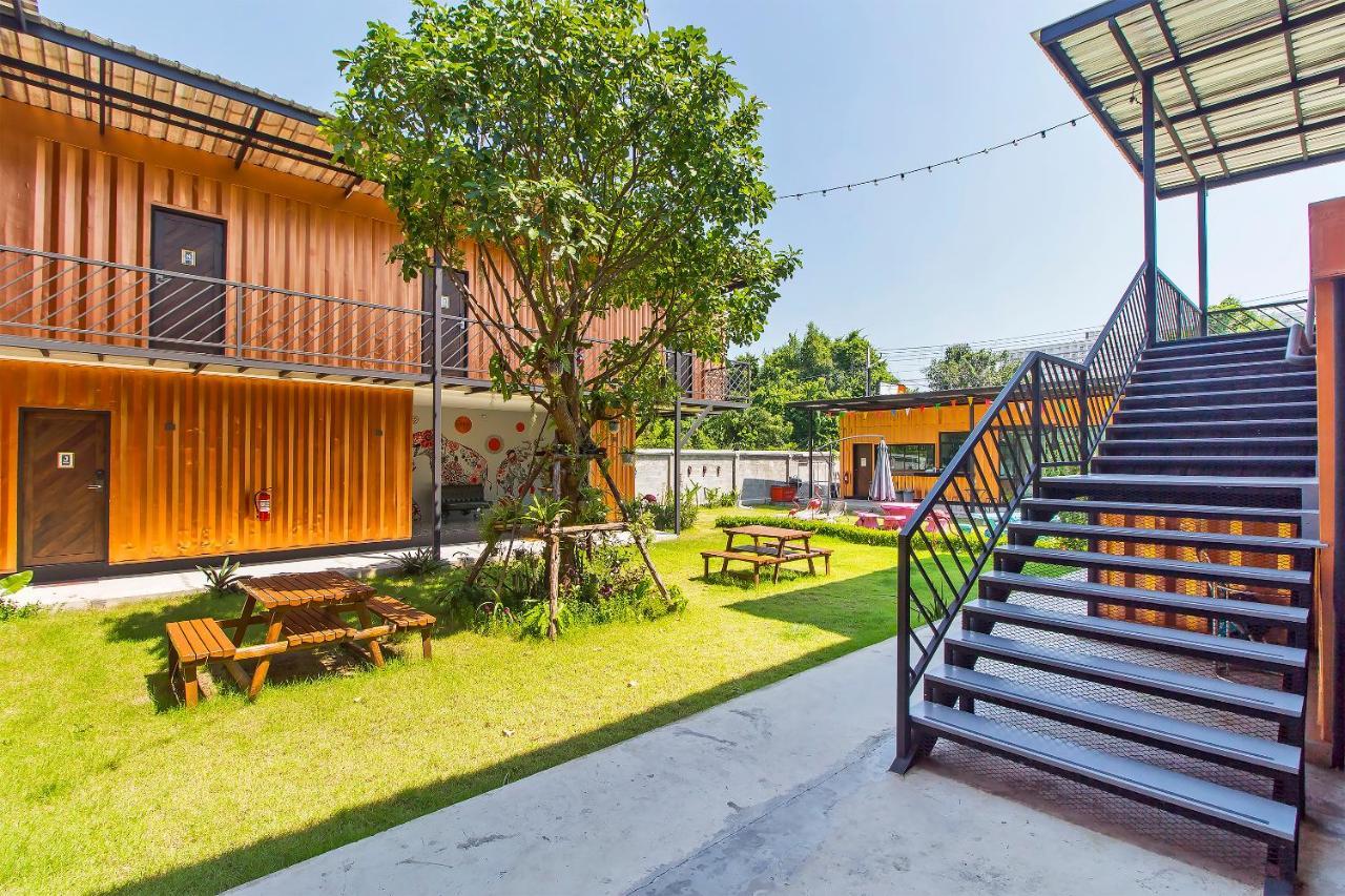 Jn9 Poshtel Hotel Pattaya Exterior photo